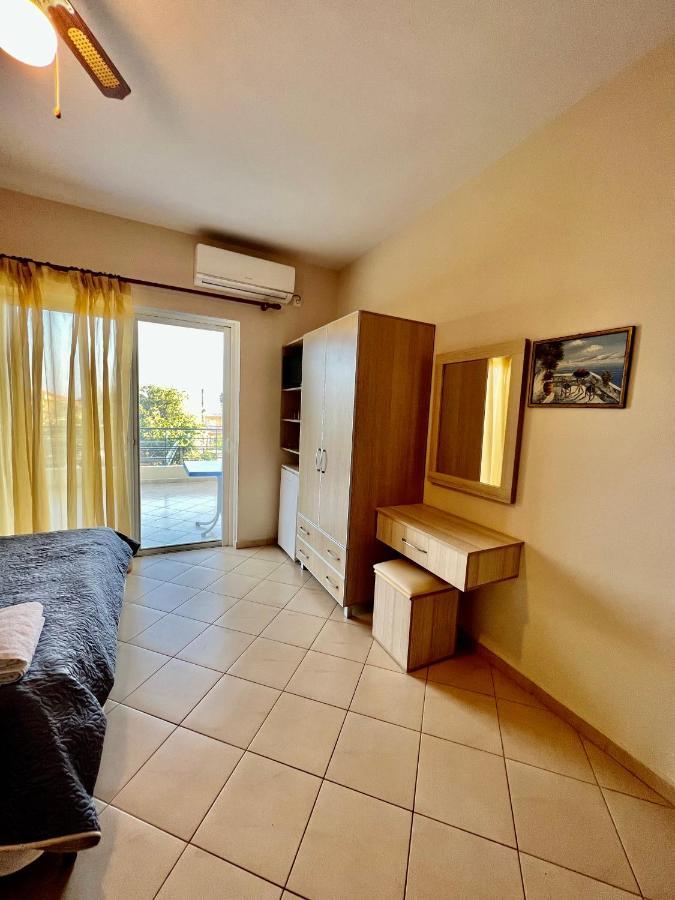 J&B Rooms Dhërmi Kültér fotó